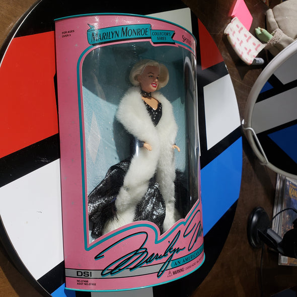 Marilyn Monroe Spotlight Splendor An American Beauty Classic Fashion Doll