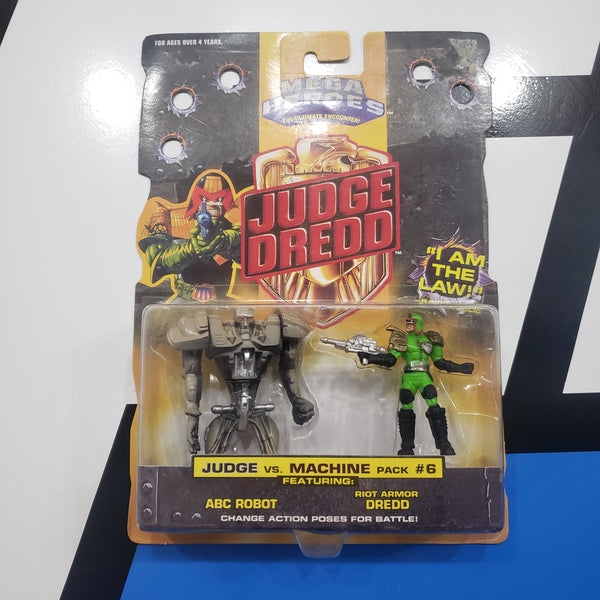 Mattel Judge Dredd Mega Heroes Judge vs. Machine Pack #6 Action