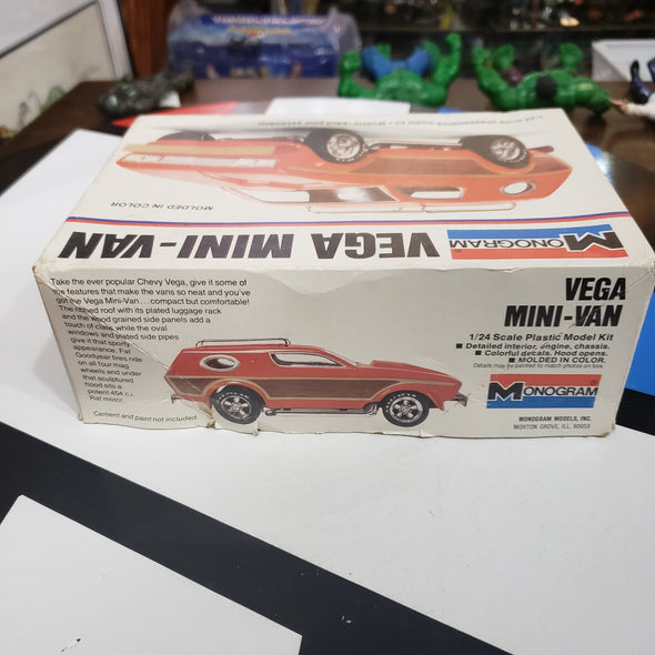 Vega Mini-Van - Monogram 1977 1/24 Scale R15907