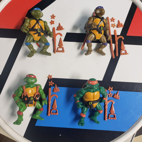 Teenage Mutant Ninja Turtles - Set Of 4 - Leonardo Donatello Raphael Michelangelo TMNT Action Figures Playmates R17056