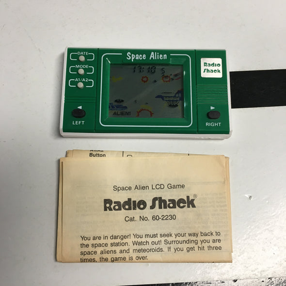 LCD & LED Video Games Space Alien Square Version Radio Shack Handheld Electronic Game R19401