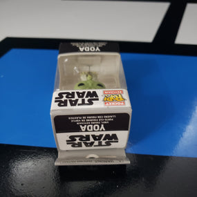 Funko Pocket Pop Star Wars Yoda Mini Keychain Vinyl Figure